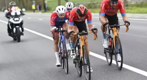 {{ otherArticle[0].article.title }}