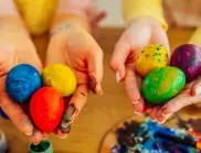 Как се избелват кокошите яйца, преди да ги боядисаме 
