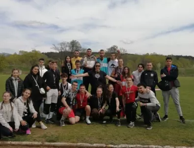 Общинското състезание по лека атлетика в Казанлък - празник, чакан от две години (СНИМКИ)
