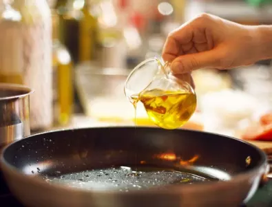 Колко мл, грама и калории има в една супена лъжица олио?