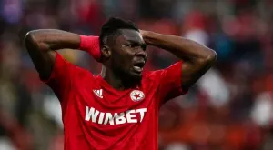 {{ otherArticle[0].article.title }}