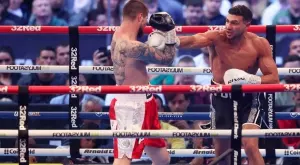 Кръв оплиска "Уембли"! Братът на Фюри разкървави съперник (ВИДЕО)