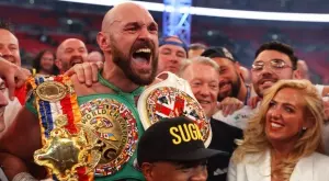 Тайсън Фюри размисли и постави нов краен срок на Антъни Джошуа