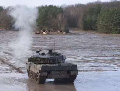 Полша изпрати 200 танка на Украйна, ще получи британски бронирани машини