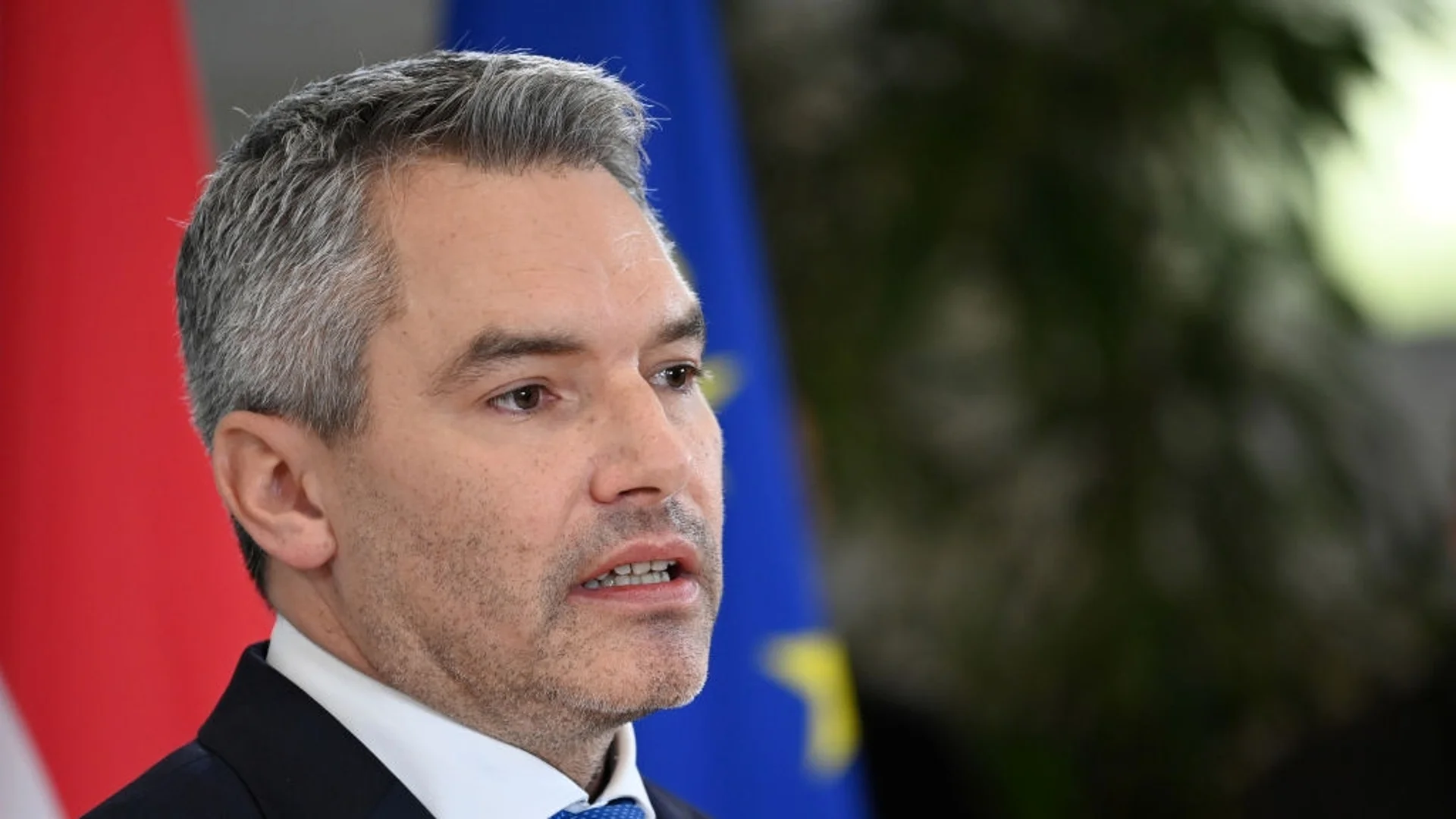 И австрийският канцлер е против печалбите от руските активи да отидат за оръжия за Украйна