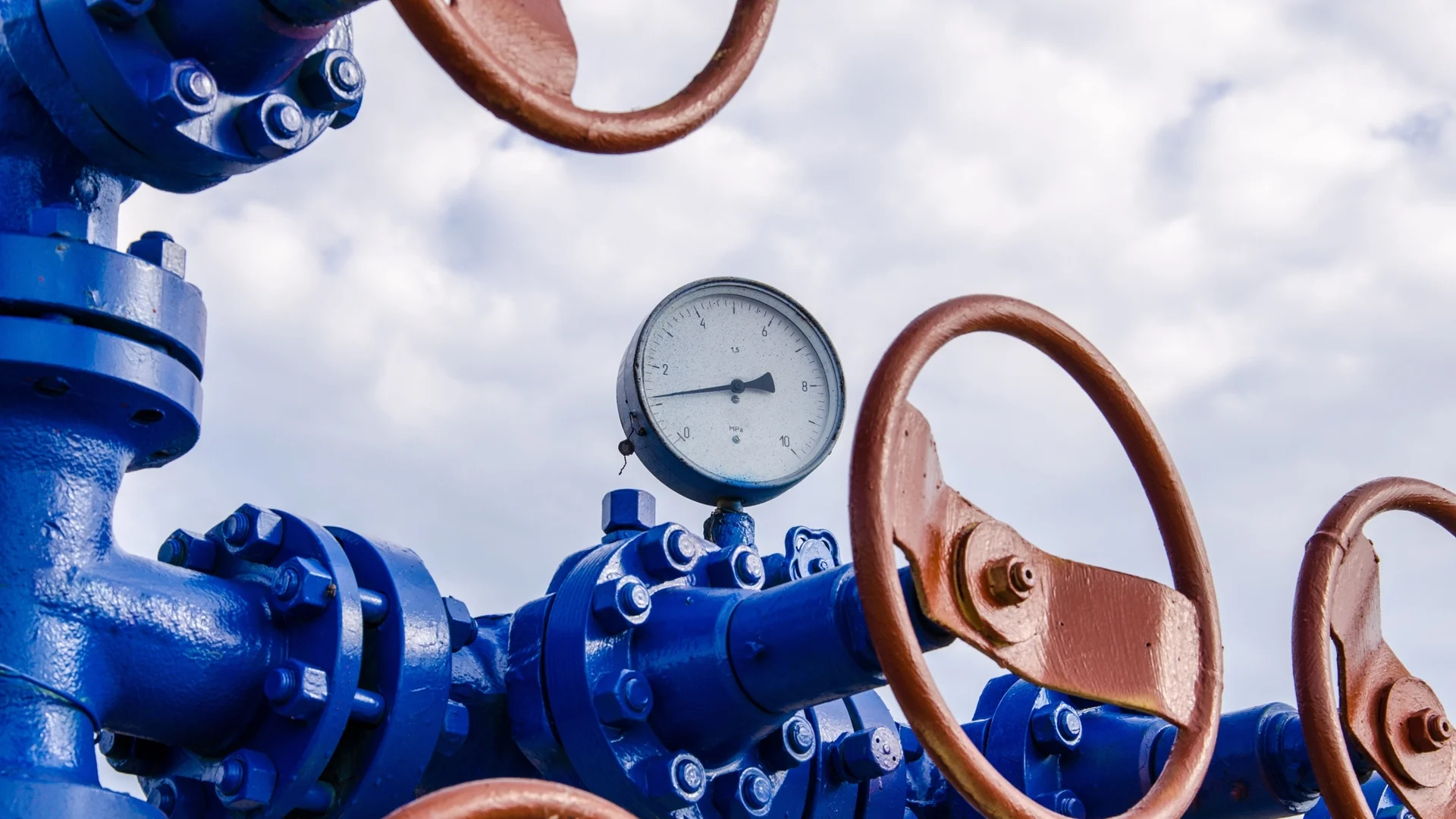 КЕВР подлага на обществено обсъждане цената на природния газ за януари
