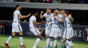 Интер удължава договорите на Иван Перишич и Самир Ханданович