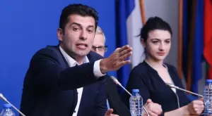 Илиана Раева даде отзвук на коментар на Кирил Петков за снимката с Лена Бориславова