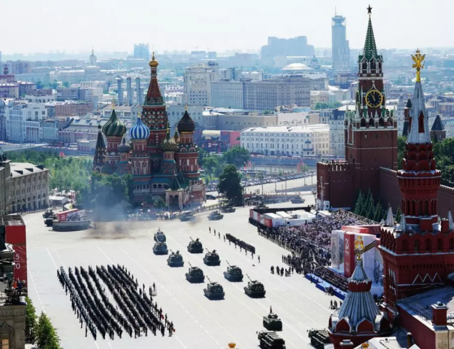 Страх ли го е Путин да мобилизира цялата руска армия за война в Украйна?