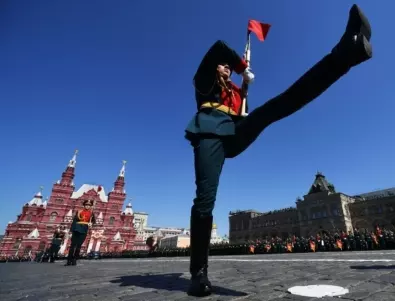 Двама висши руски военни не козируваха на Путин за Деня на победата (ВИДЕО)