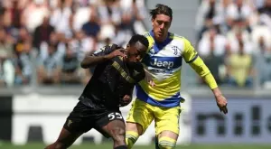 Рожденикът Бонучи заби два гола и донесе победата за Ювентус срещу последния