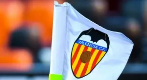 ВИДЕО: След поредната издънка феновете на Валенсия със спонтанен протест против управлението