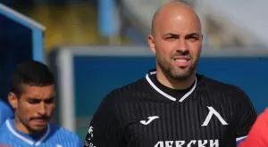 {{ otherArticle[0].article.title }}