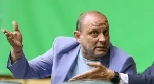 Феновете, не Станимир Стоилов, са в основата на хвърлената оставка от Папазов?