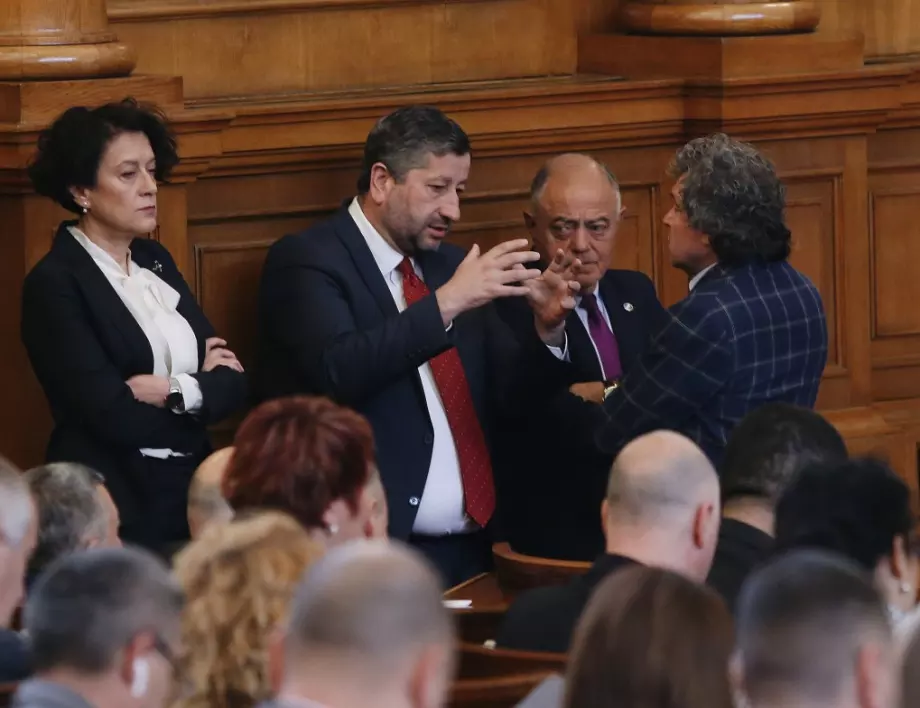 След 5-часов скандал в парламента: ИТН получи по едно място във важни комисии
