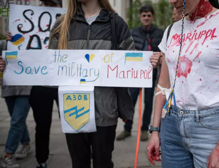 Полкът "Азов" обвини украинското правителство в саботаж на отбраната на Мариупол (ВИДЕО)
