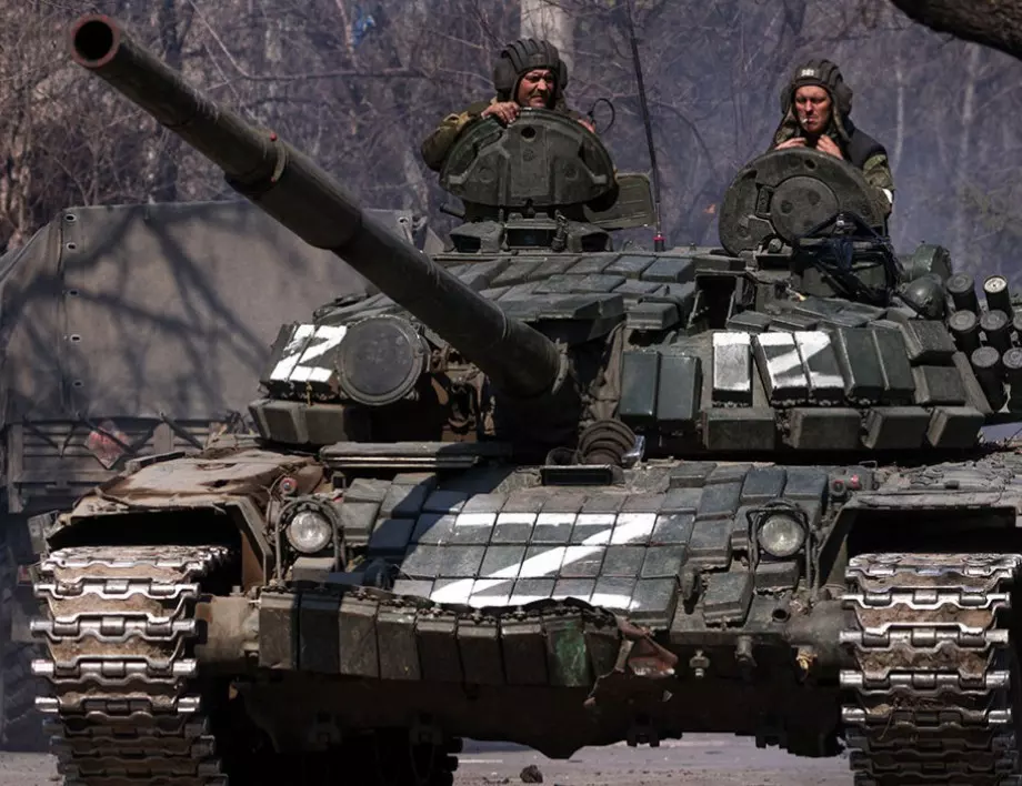 Руснаците търгуват с части от танкове - разменят ги за алкохол 