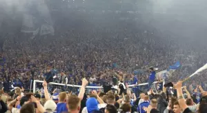 Десетки пострадали фенове на празненствата след завръщането на Шалке 04 в Бундеслигата