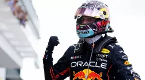 Верстапен се размина с наказание, ще стартира пръв в Япония