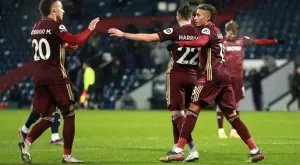 {{ otherArticle[0].article.title }}