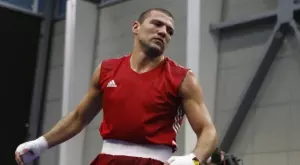 {{ otherArticle[0].article.title }}