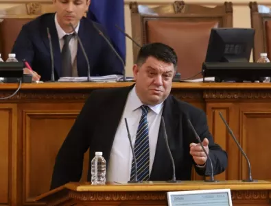 Депутат от БСП обясни как властта ще дари С-300 на Украйна (ВИДЕО)