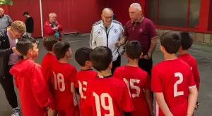 {{ otherArticle[0].article.title }}