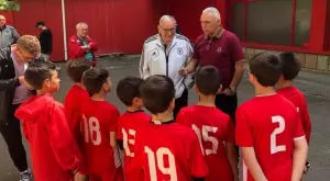 Феновете на ЦСКА с прекрасен жест на уважение към своята легенда Димитър Пенев