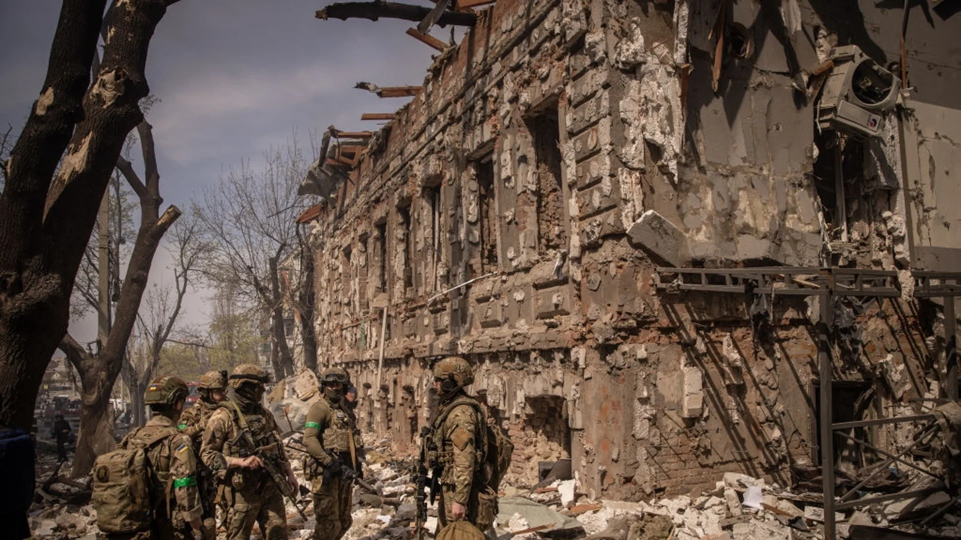 4000 бомби, ракети и дронове срещу Украйна: Равносметката от руските атаки за март