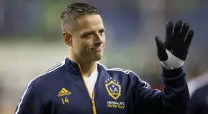 Хавиер Ернандес-Чичарито през сълзи: Много е трудно, не съм виждал децата си от година (ВИДЕО)