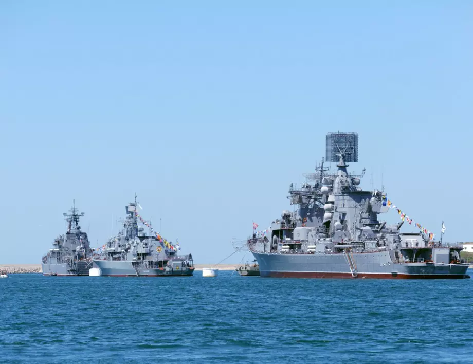 Руски източник: Наблюдаваме най-голямото струпване на руски десантни кораби в Черно море