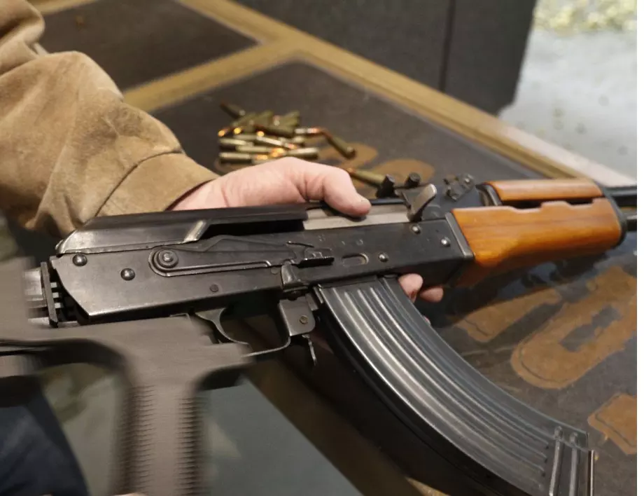 "Калашников" заобикаля санкциите - продава оръжия на 44 държави