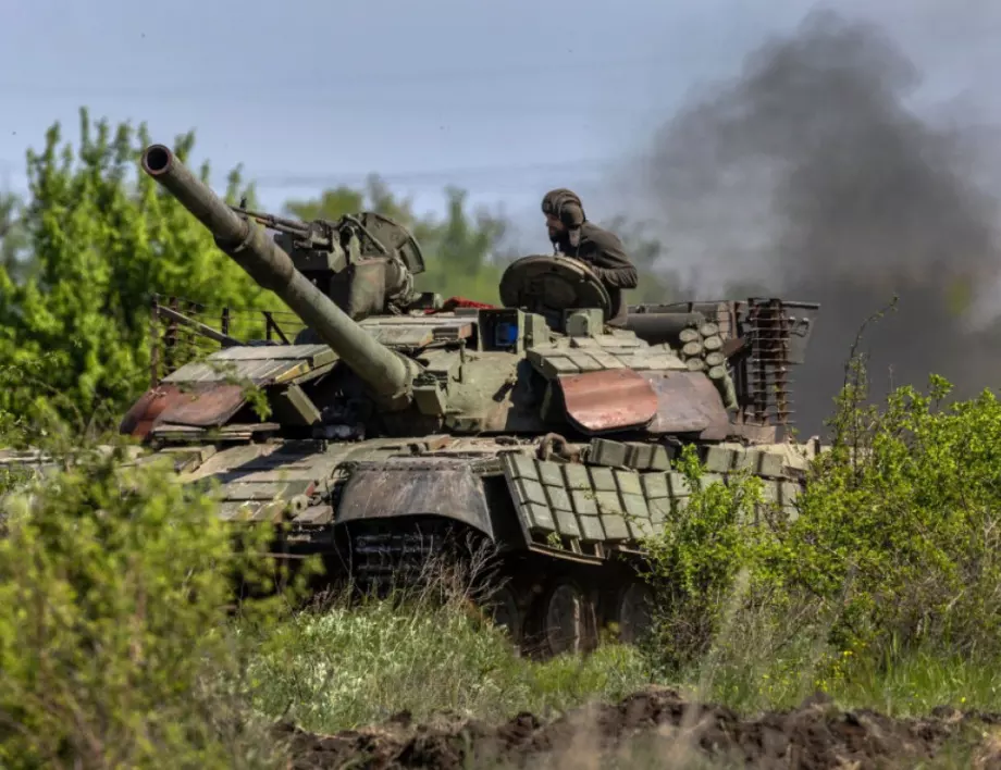  Франция обучава до 2 000 украински войници на своя територия