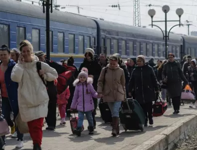 Кабинетът одобри още средства по програми в помощ на украински бежанци