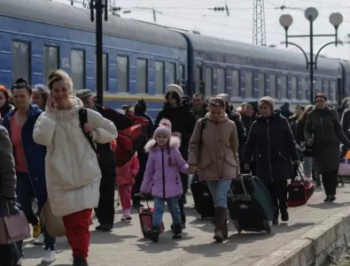 Колко пари дават на украинците-бежанци в Европа: Статистика