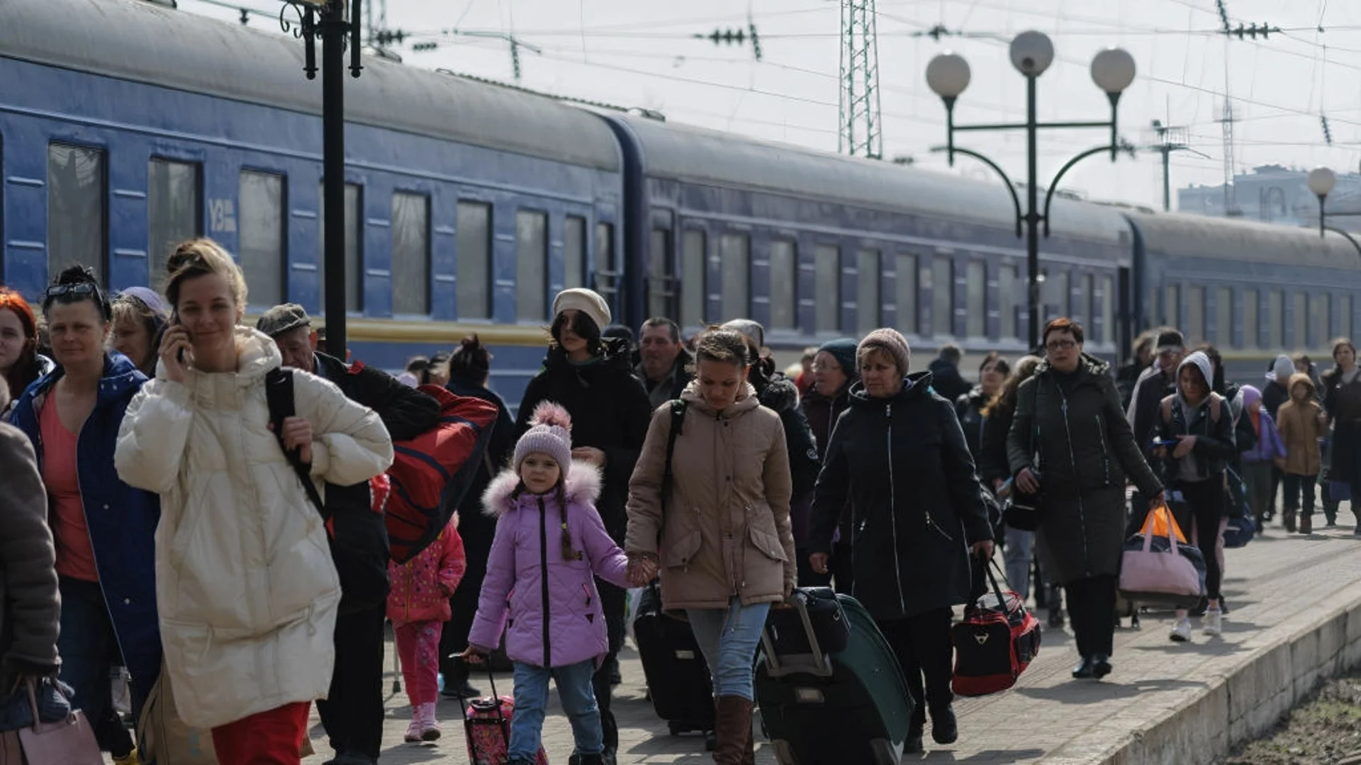 ЕК търси решение за украинските бежанци, което да бъде прието и в ЕС, и от Киев
