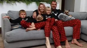 {{ otherArticle[0].article.title }}