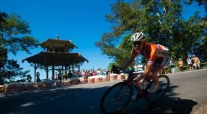 Отборната работа на Бауман и Дюмолен доведе до успех в седмия етап на "Джирото"