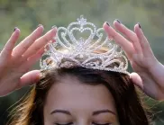 Скандал: Масов хейт срещу Мисис Русия, искат ѝ короната (СНИМКИ)