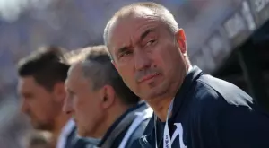 {{ otherArticle[0].article.title }}