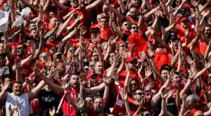 {{ otherArticle[0].article.title }}