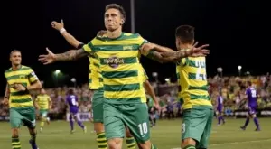 Жалко! Счупиха рекорд на български голмайстор, превърнал се в легенда в САЩ