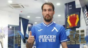 {{ otherArticle[0].article.title }}