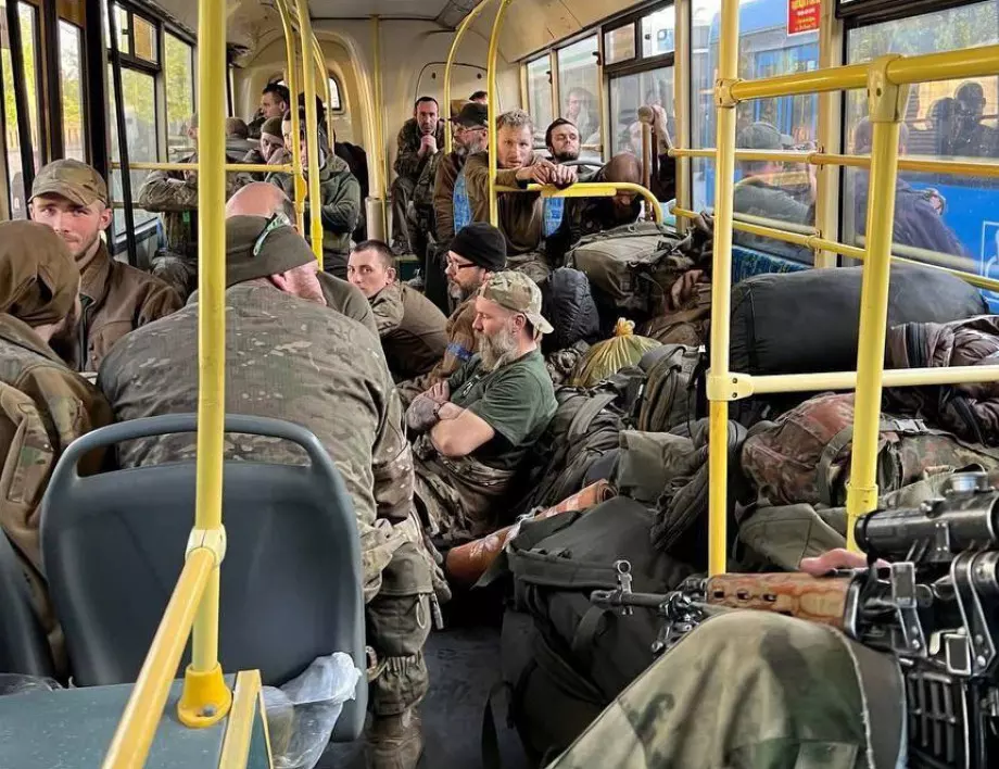 Евакуираха още украински бойци от "Азовстал" 