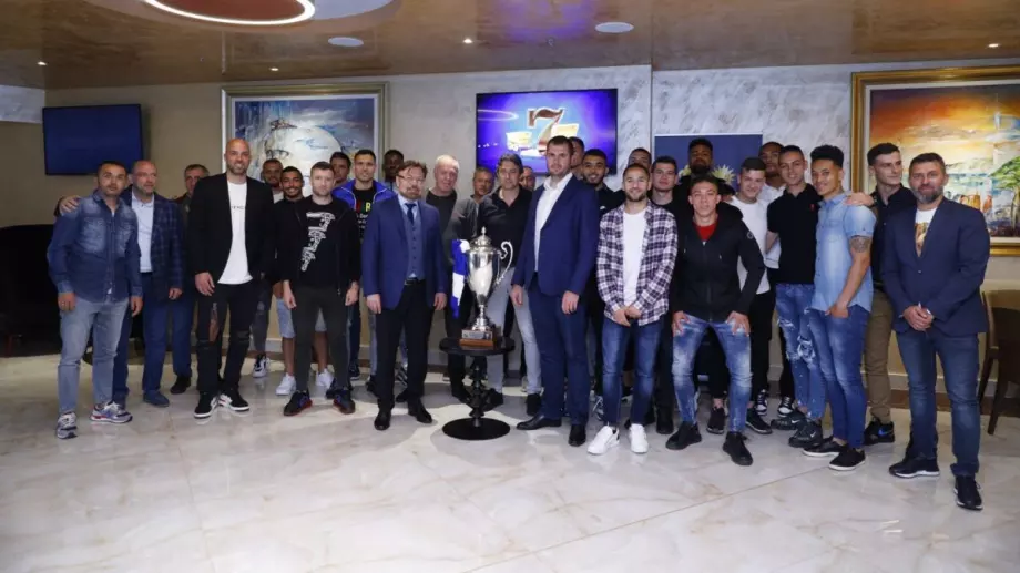 Palms Bet връчи 100 хил. лева премия на Левски след спечелената Купа на България