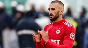 {{ otherArticle[0].article.title }}