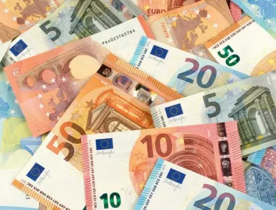 Курсът на еврото стигна невиждани скоро стойности