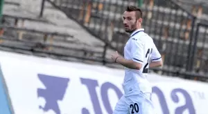 {{ otherArticle[0].article.title }}