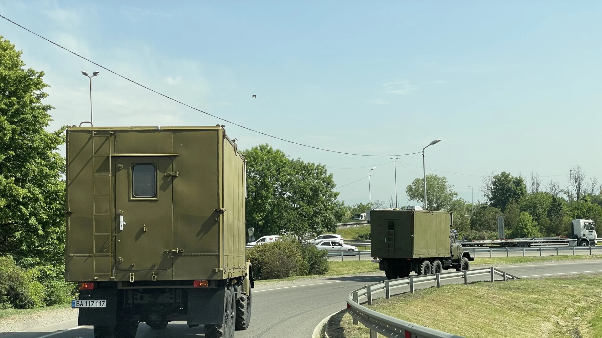 Военна техника ще се придвижва по пътища в страната, предупреждава министерството