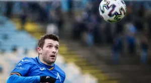 {{ otherArticle[0].article.title }}